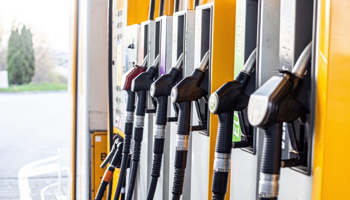 Carburanți mai ieftini: De ce nu toate stațiile au redus prețul