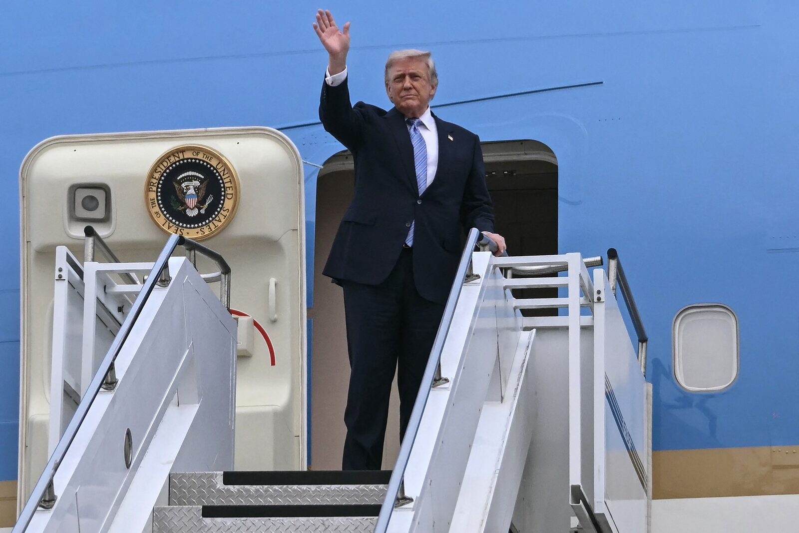 CIA sceptică: Alerte israeliene iraniene, o manipulare pentru Trump