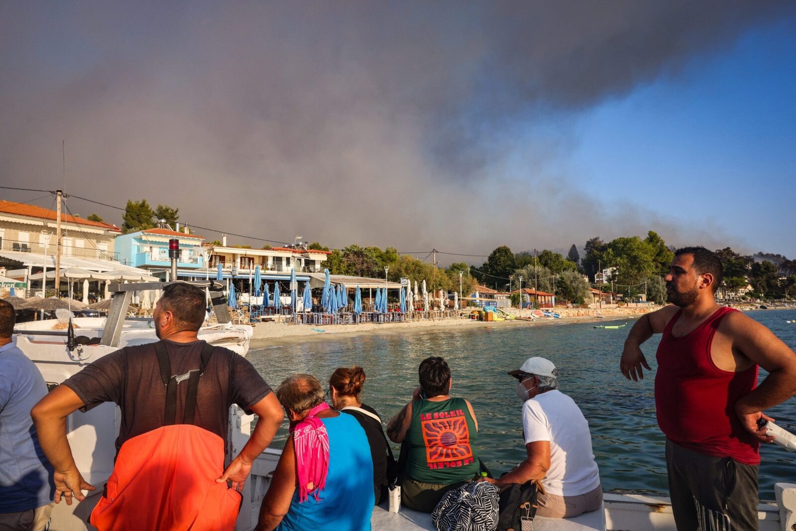 Români evacuați din Halkidiki: Cazare temporară și cum soliciți ajutor