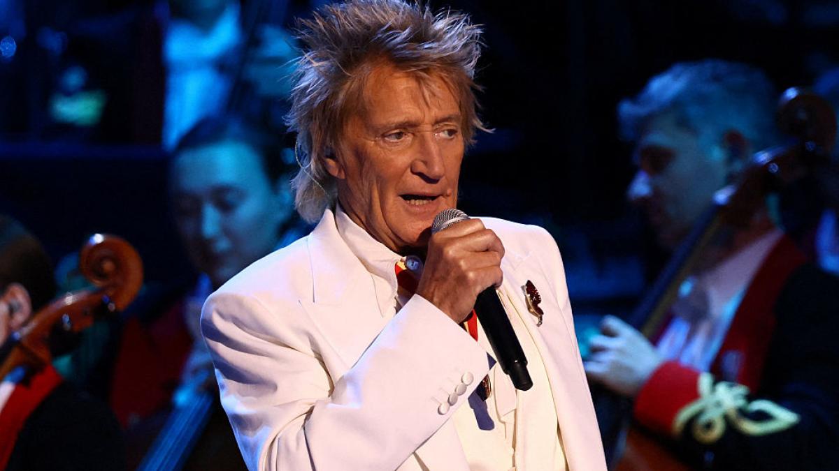 ROD STEWART, OPERAT PE CORD: Anulează concerte SUA, mesaj emoționant