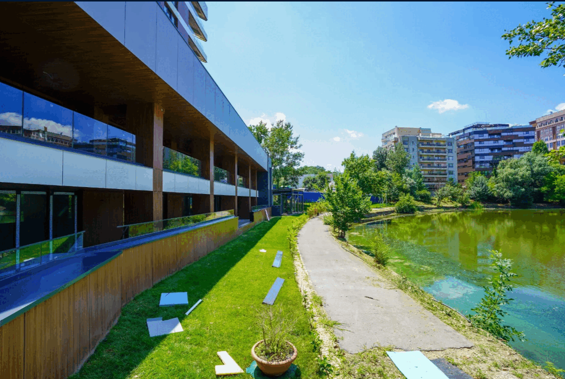 Chirie de lux pe malul Floreasca: 7 camere, 4,5 mil €