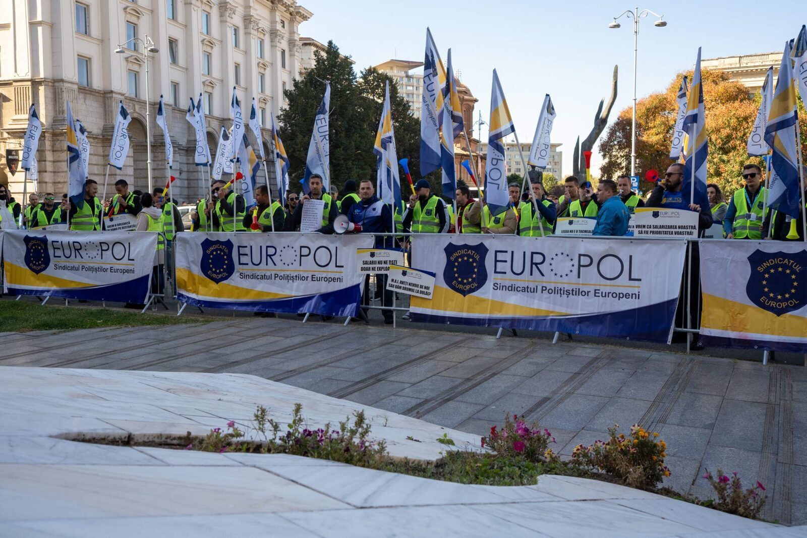 Europol, satiră la adresa Poliției Capitalei: Digitalizare, succes sau glumă?