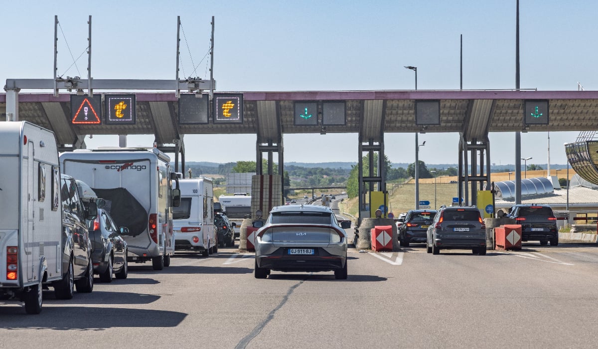 Familie prinsă pe autostrada din Franța: 3.000 euro amendă