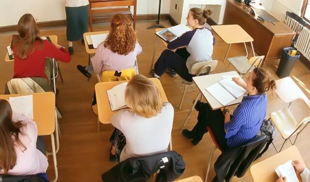 AI îi forțează pe elevii danezi la examene orale