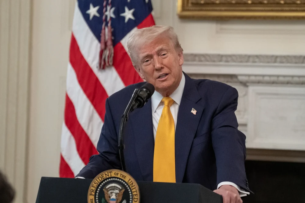 Trump taie cetățenia prin naștere