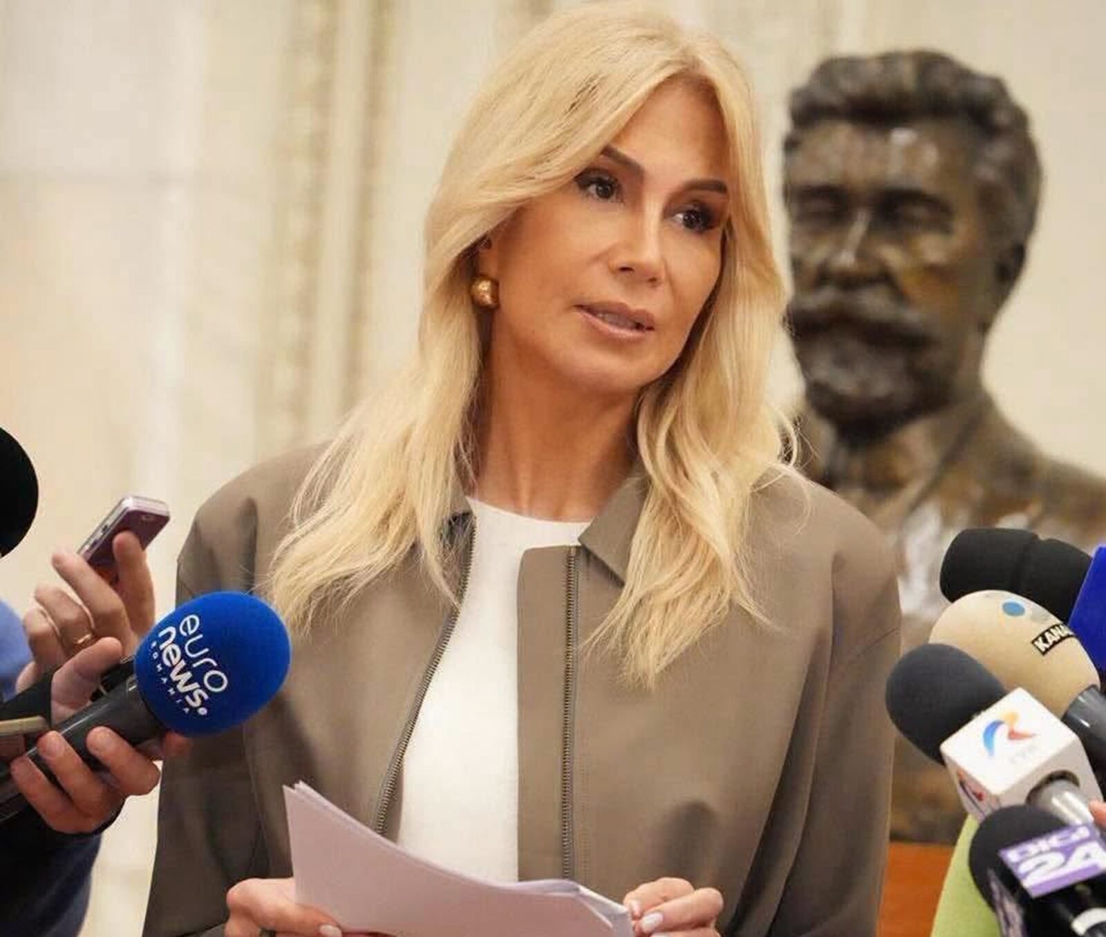 Turcan, atac la ministrul Culturii: Conflict cât ministerul
