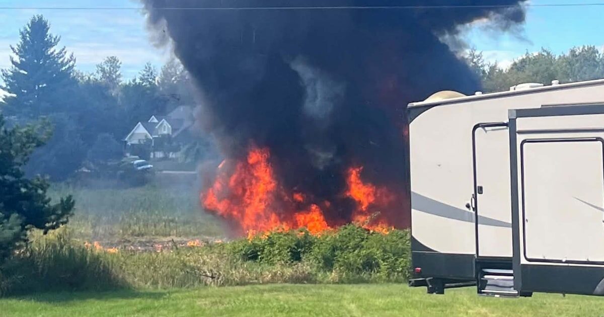 F-16 fighter jet crashes in residential area in northern Michigan