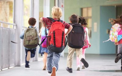 Constanța: Peste 100 de copii, la școală cu păduchi. 64.000 elevi verificați