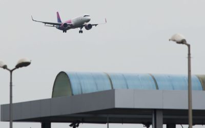 Falimentul airBaltic anunţă o iarnă dificilă pentru companiile aeriene mici din Europa. Și TAROM ar putea fi afectată