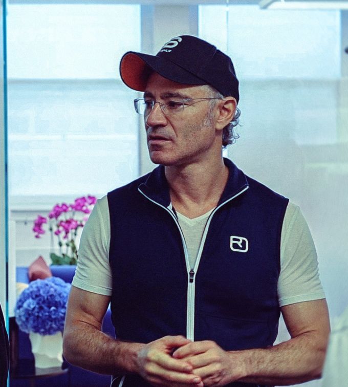 Karp (Palantir) critică Franța: Restricțiile tech, contraproductive