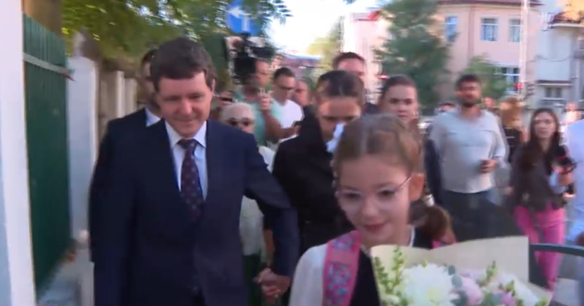 Nicuşor Dan: Educația, mai mult decât note și examene