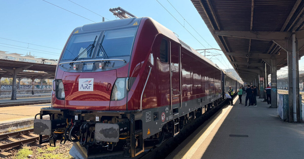 România circulă electric: Prima locomotivă nouă a intrat în viteză