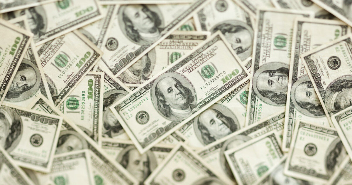 Kremlin, 6,9 miliarde USD prin bănci globale, dezvăluie FT