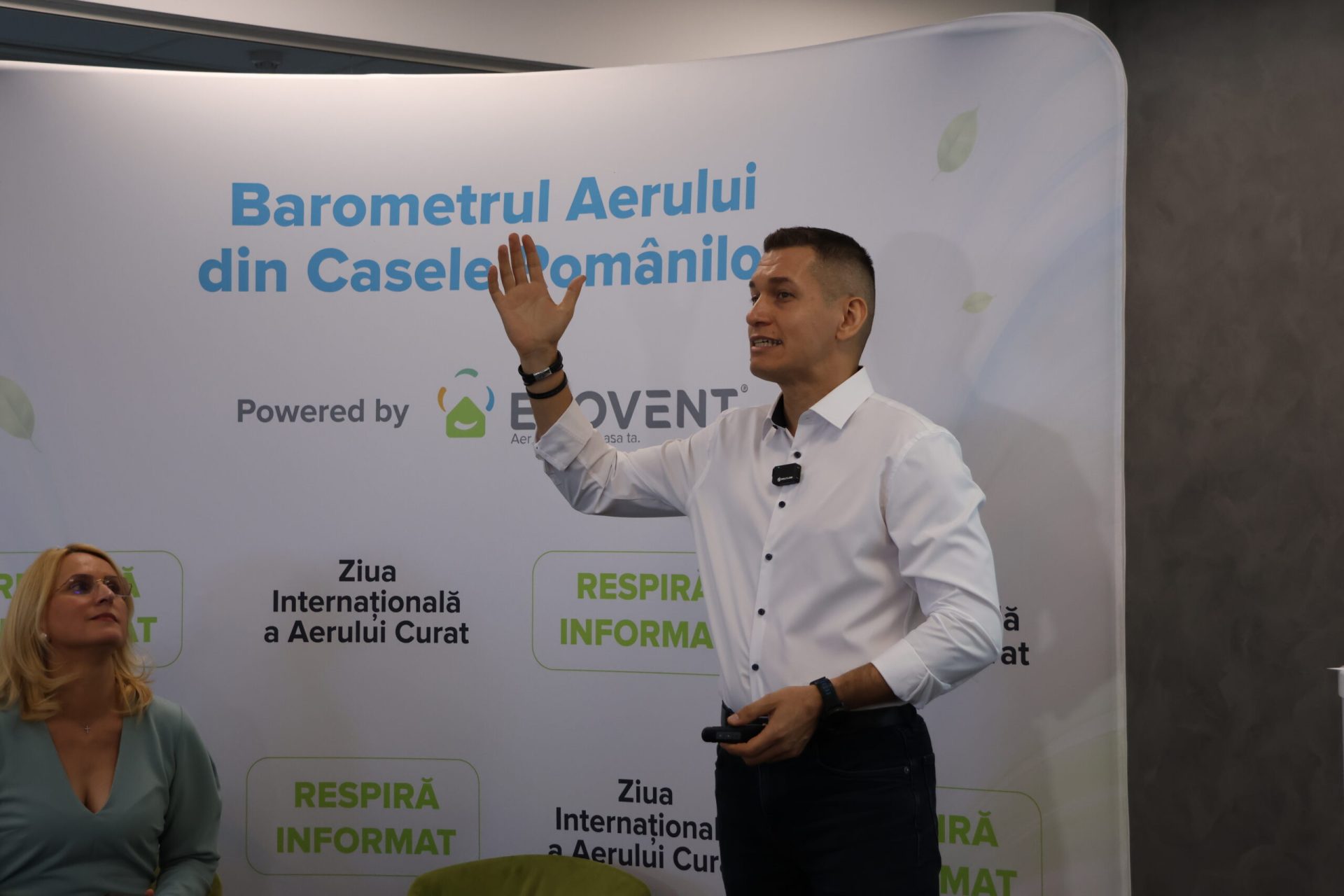 Români în spații închise: Temeri și riscuri