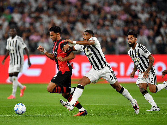 Milano învinge Juventus, Bîrligea pe final! Italia continuă