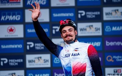 Maseurul care salvează UCI pe bicicletă