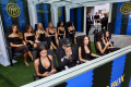 Rapperul celebru, însoțit de 10 femei misterioase
