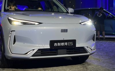 Mașina electrică se încarcă în 4 minute: Revoluție!