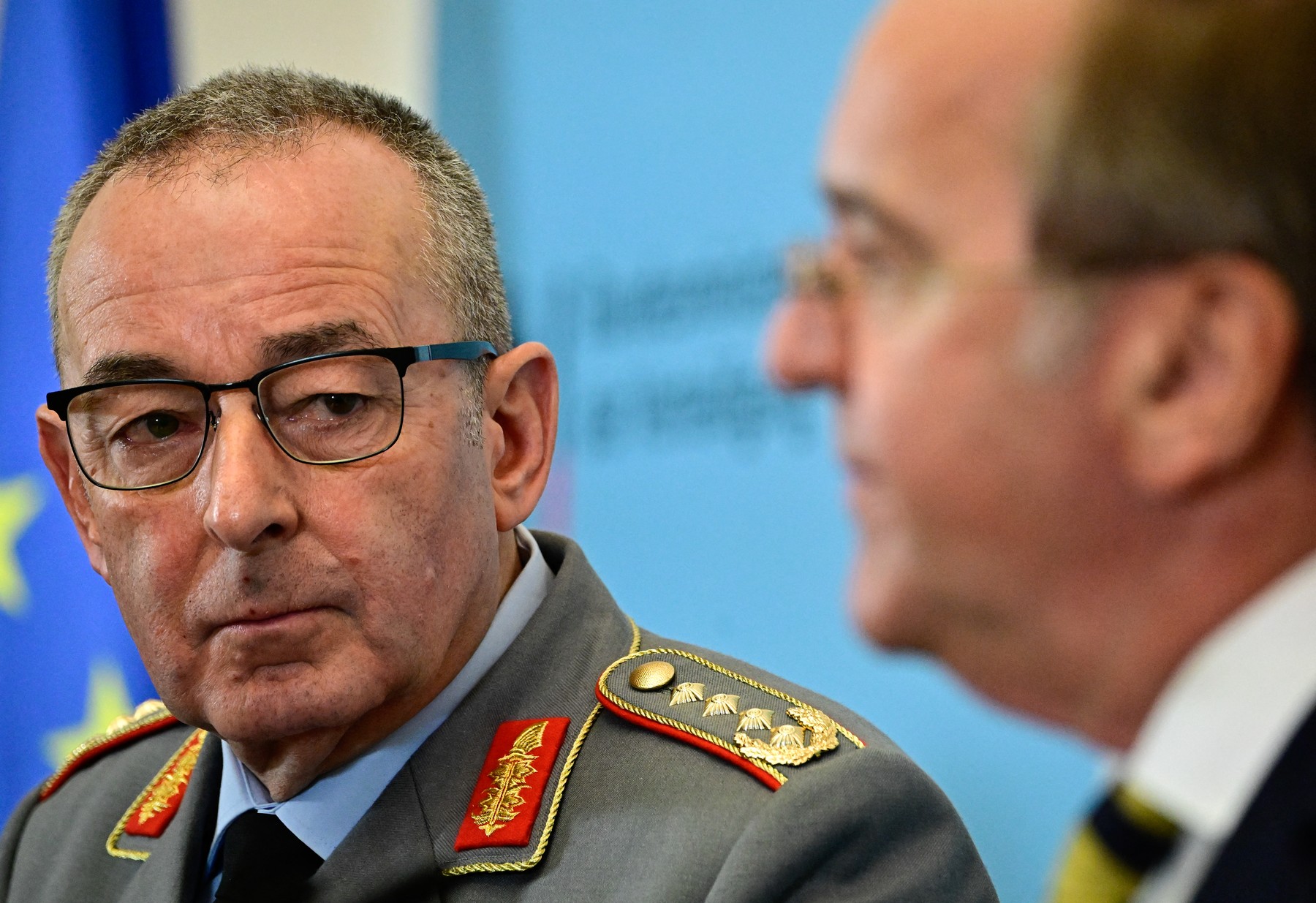 NATO: Generalul german Carsten Breuer preia conducerea, amenințare rusă în creștere