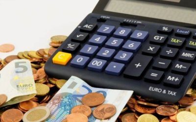 Euro scade la 5,3272 lei, afectează buzunarele românilor