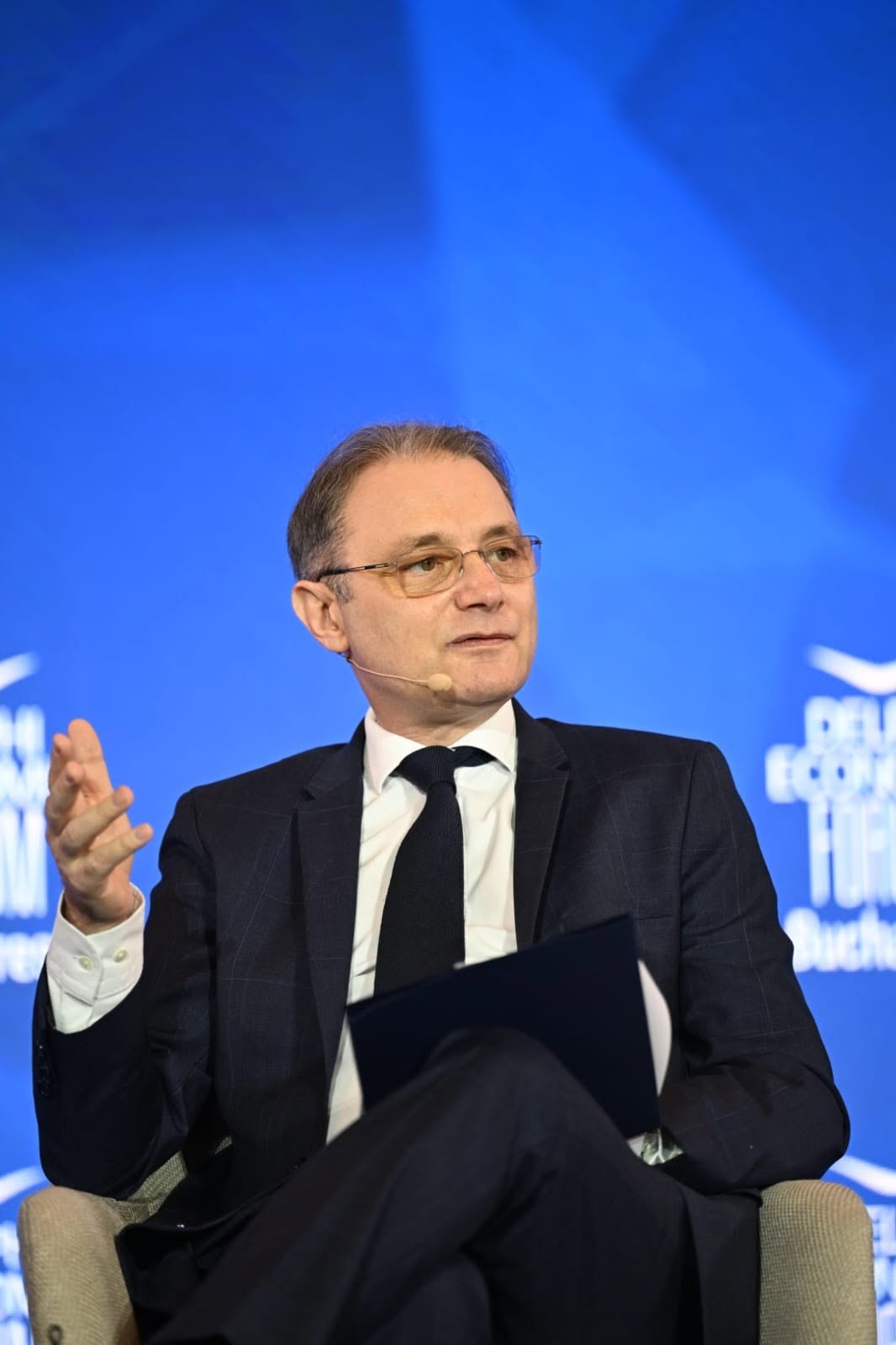 Guvernul Luca Niculescu: IMCA, pensii indexate, impozitare la ieșire