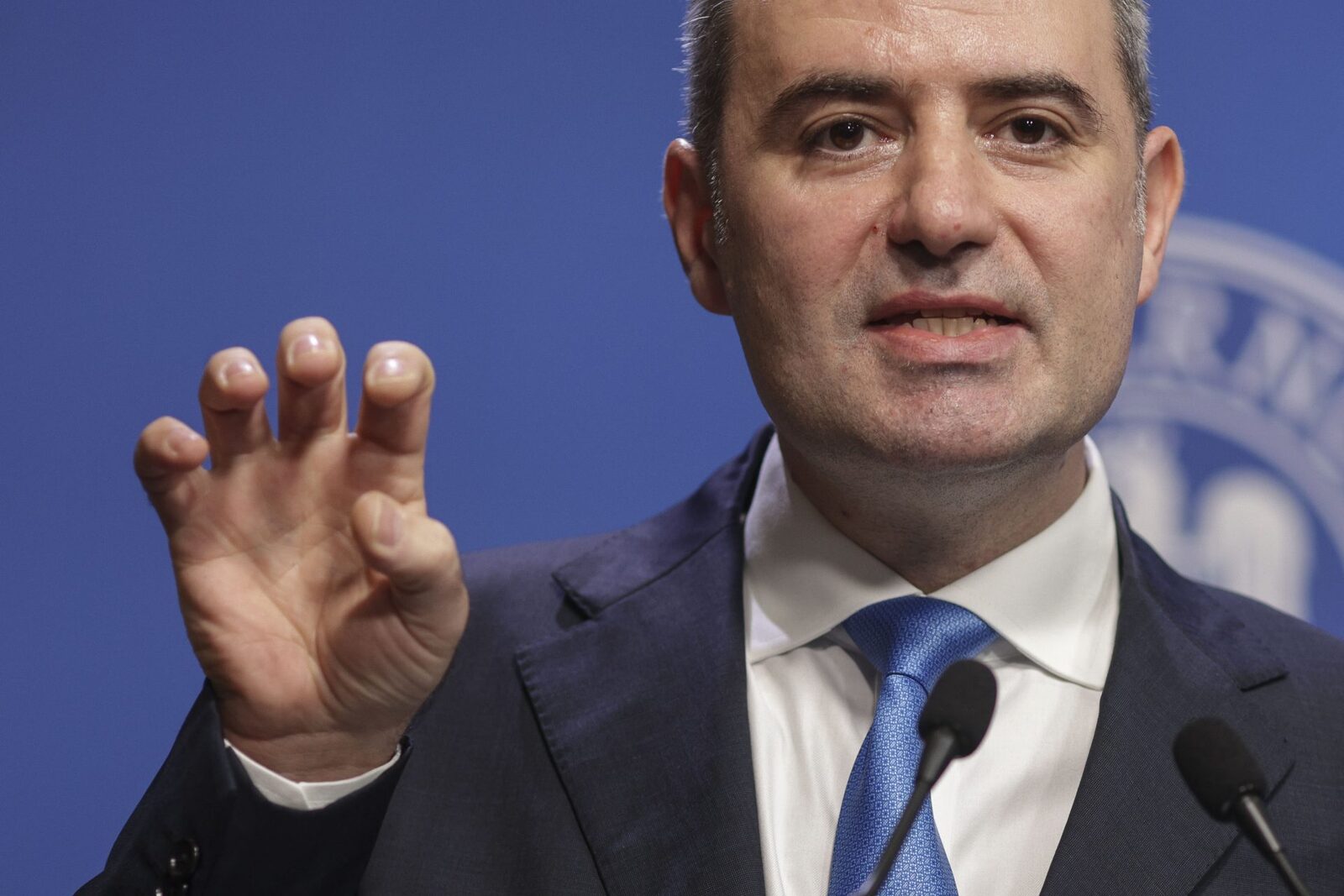 România: Deficit în scădere, investiții mari în nouă luni