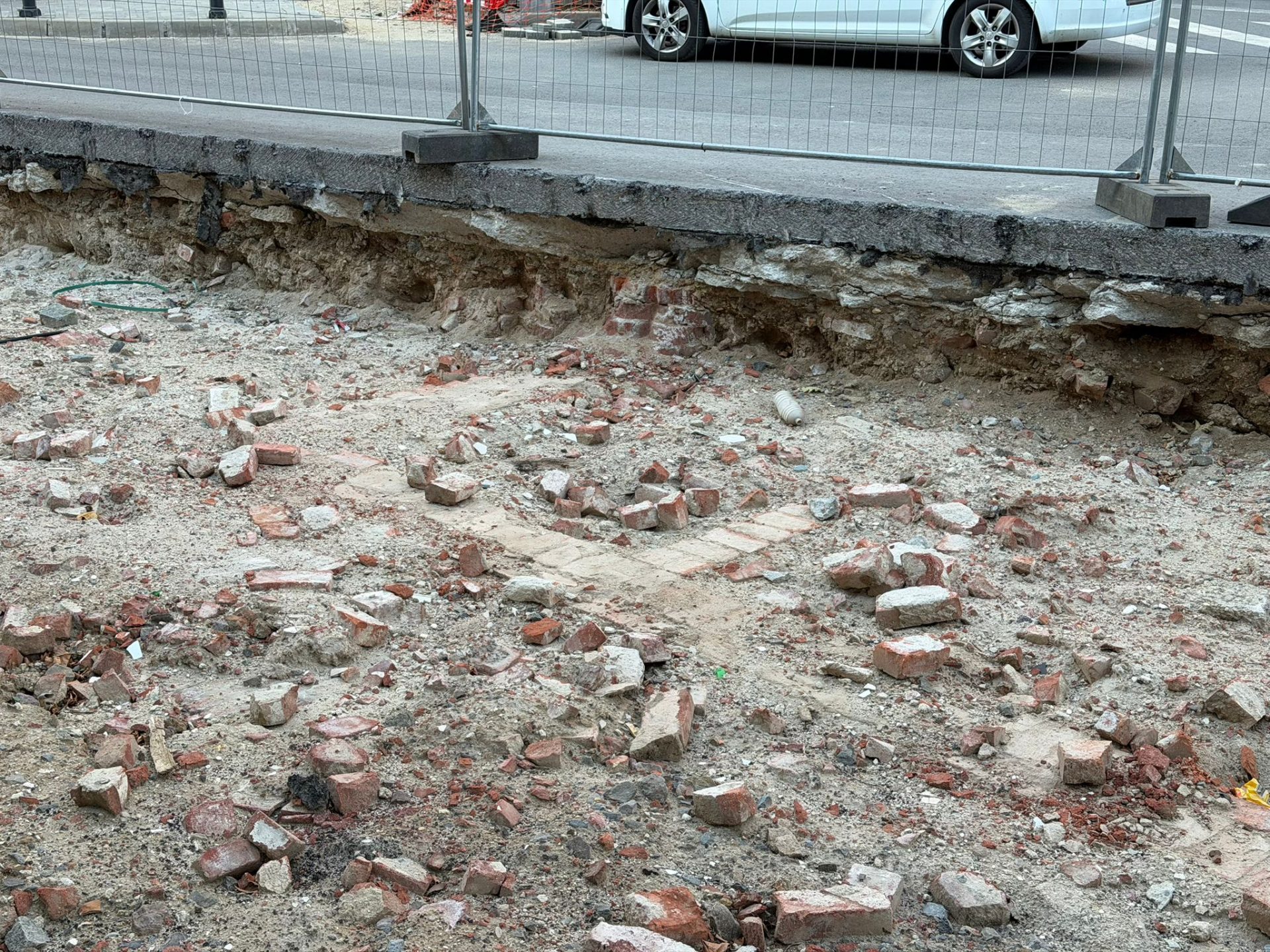 Betoane pe șantierele Capitalei, Europa își amintește, noi betonăm