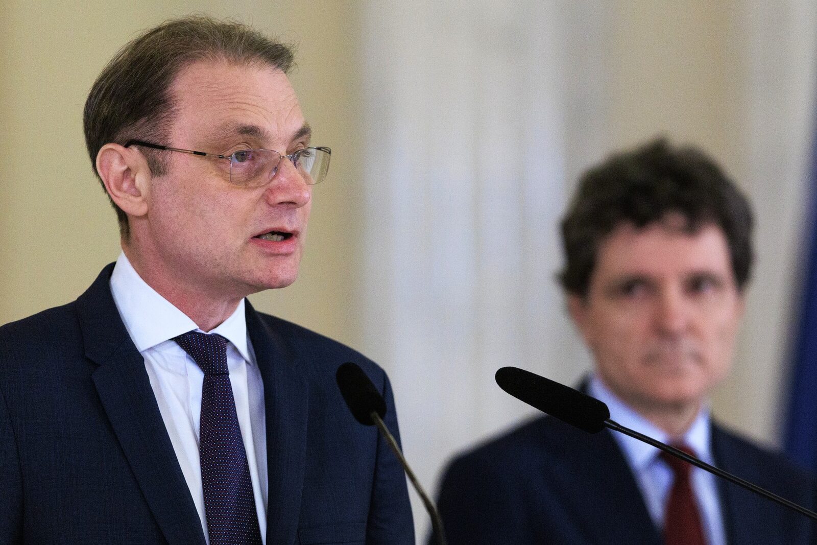 Niculescu: Pensiile vor fi indexate, noi măsuri economice