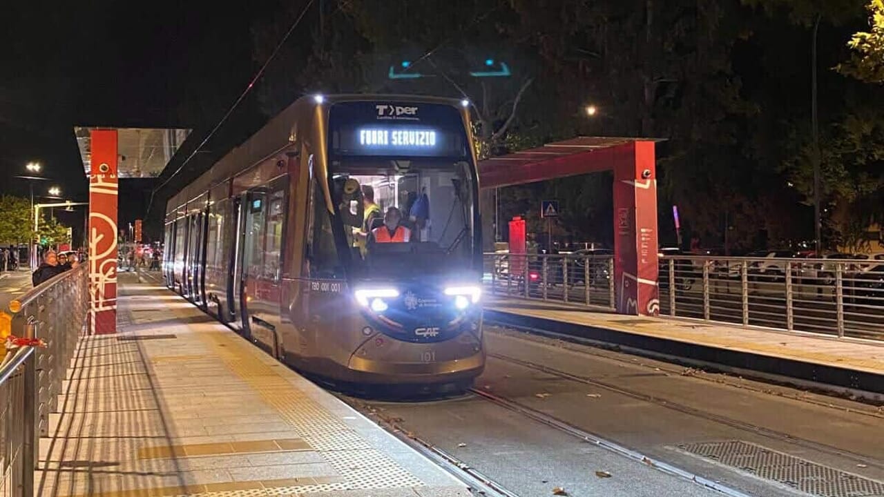 Primul test al tramvaiului de pe Linia Roșie